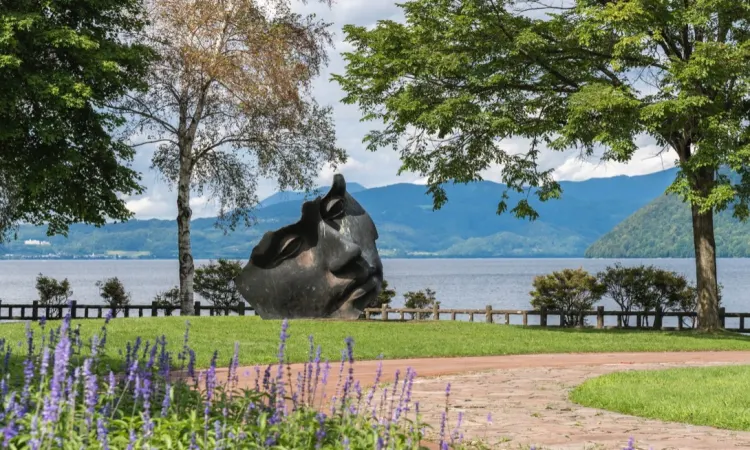 จุดชมวิวทะเลสาบโตยะไซโล (LakebToya Silo Observatory)