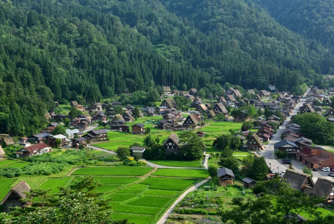 หมู่บ้านชิราคาวะโกะ (Shirakawa-go)