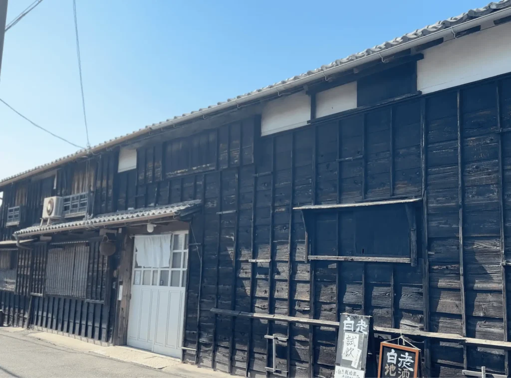 โรงกลั่นสาเกซาวาดะ (Sawada Sake Brewery)